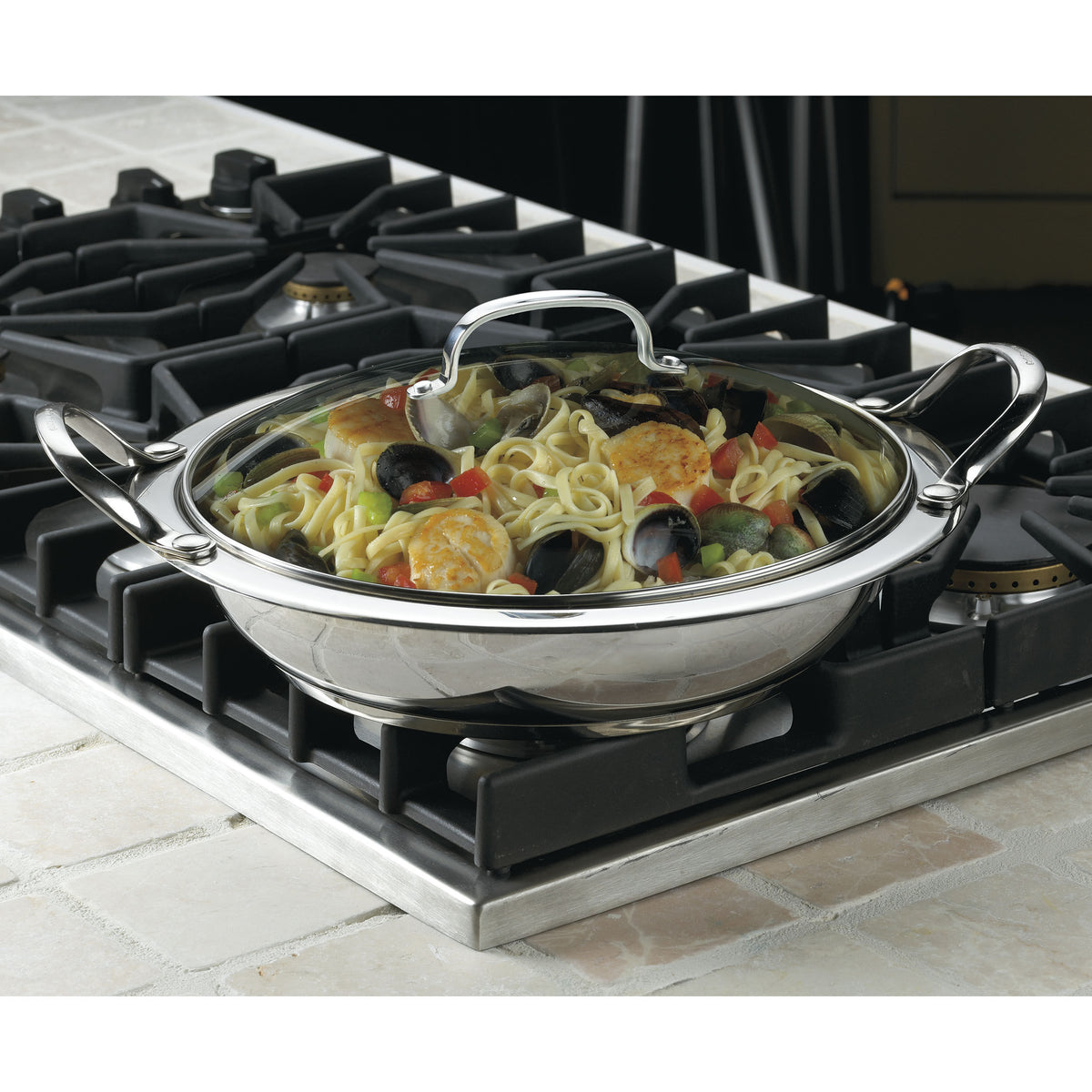 Classic Entertaining Collection 11" Round Buffet Server | Cuisinart Cookware