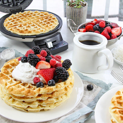Round Classic Waffle Maker (WMR-CANAS) | Cuisinart Appliances