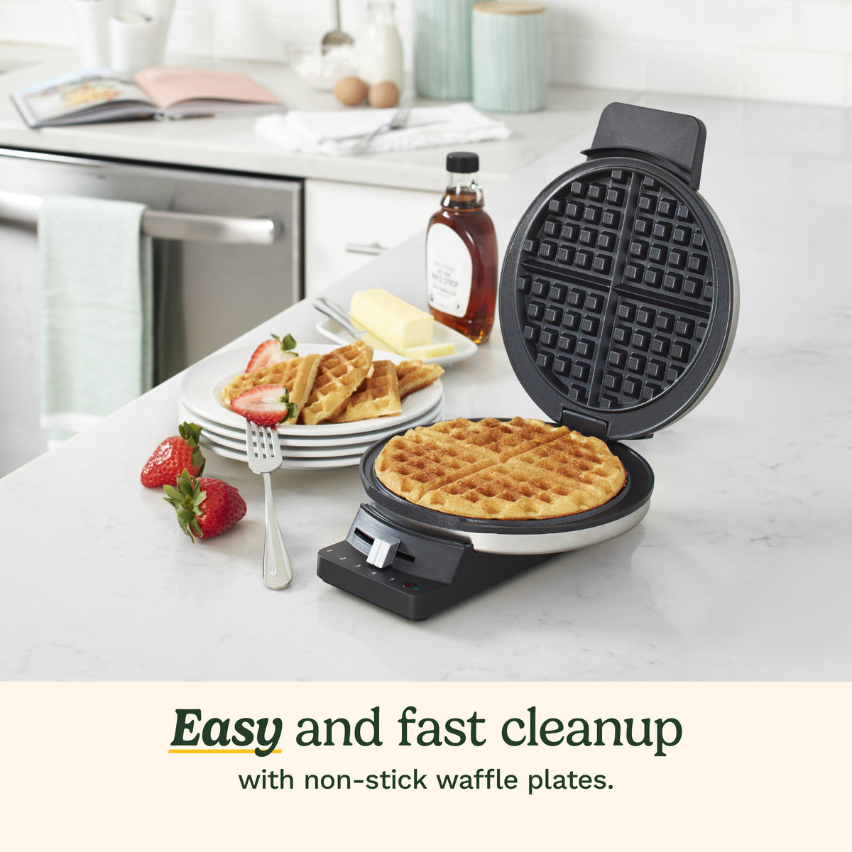 Round Classic Waffle Maker (WMR-CANAS) | Cuisinart Appliances