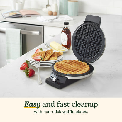 Round Classic Waffle Maker (WMR-CANAS) | Cuisinart Appliances