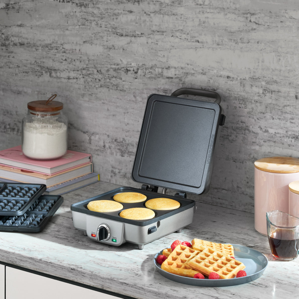 Belgian Waffle Maker with Pancake Plates | Cuisinart Appliances