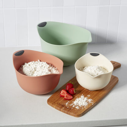 Set of 3 Mixing Bowls | Cuisinart Bakeware
