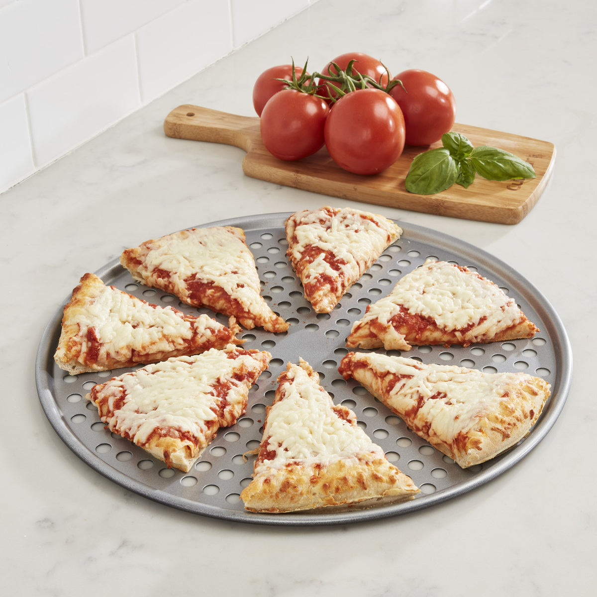 14" Pizza Pan | Cuisinart Bakeware