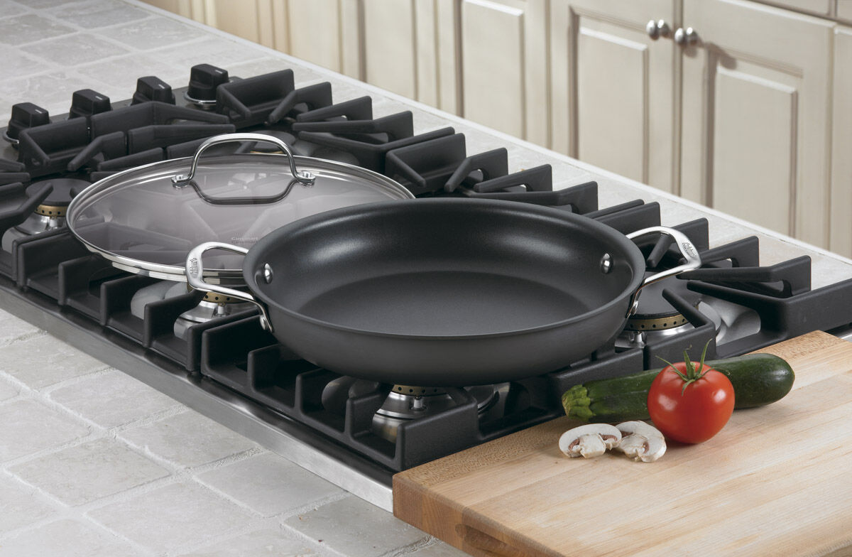 12" Everyday Pan with Medium Dome Cover | Cuisinart Cookware