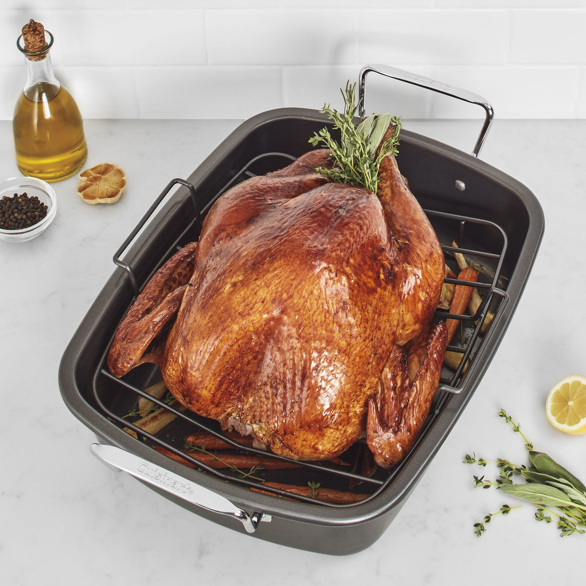 16″ Roaster with Rack | Cuisinart Cookware