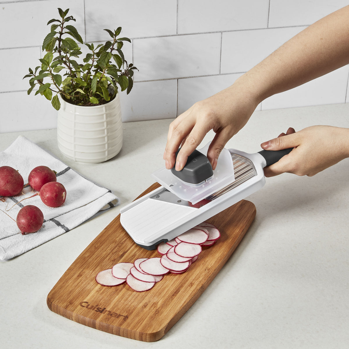 PrecisionSlice™ Handheld Mandoline Slicer | Cuisinart Tools & Gadgets
