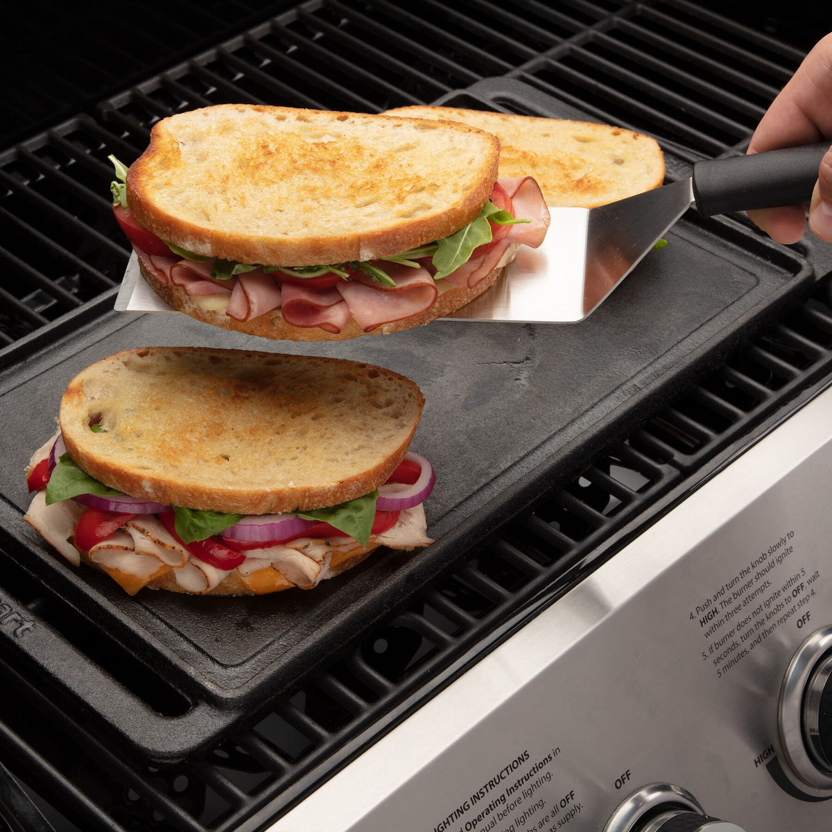 Reversible Cast Iron Grill/Griddle Plate | Cuisinart Outdoors